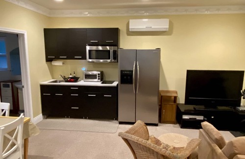 Mayflower Village House | Entire Detached Guesthouse Studio with Private Entrance