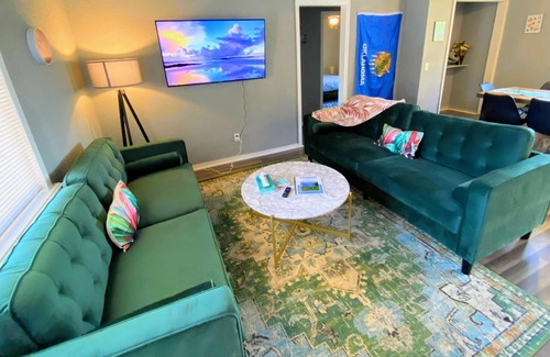 Central Oklahoma City House | Entire Gorgeous 3BR House ▶ Large ▶ Fenced Yard ▶ Pets Welcome