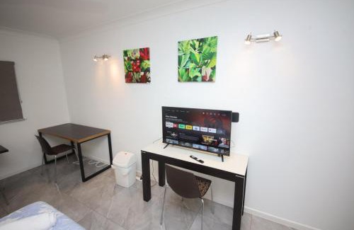 Manunda Apartment | Entire Holiday Apartment