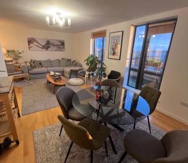 Ashtown Apartment | Entire Home in Exclusive Dublin Neighborhood - Comfortably Sleeps Up to 6 Guest