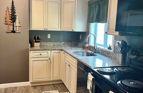 North Conway House | Entire Home N. Conway - Central Location, Saco, Skiing, Shopping