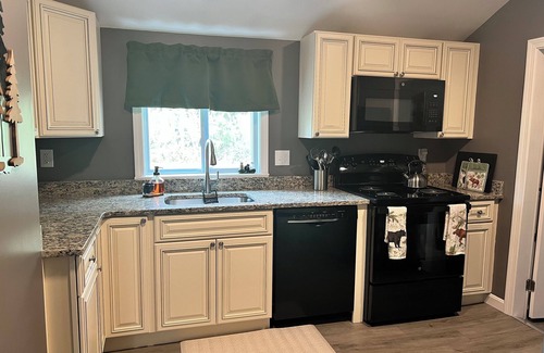 North Conway House | Entire Home N. Conway - Central Location, Saco, Skiing, Shopping