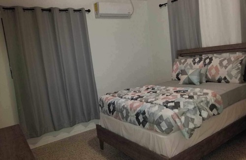 Westward Villas Subdivision House | Entire Home - Perfect Getaway-Close to Beach and Everything for a great Vacation