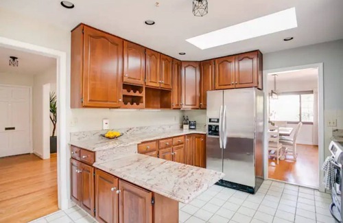 Taylor Run House | Entire Home Quiet Neighborhoodn6 bedrooms, 8 beds, 3 bathrooms