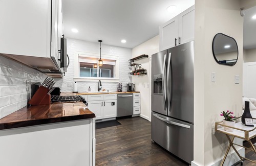 Grosse Pointe House | Entire home in Grosse Pointe Park . Welcome to the MotorcityBnB!