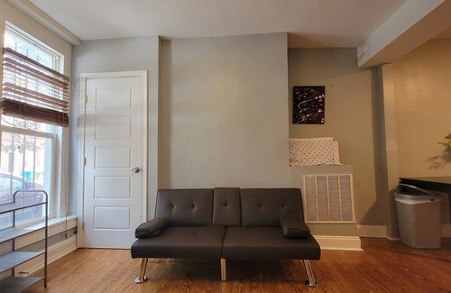 Downtown Baltimore Apartment | Entire House 1BD King Bed near Downtown