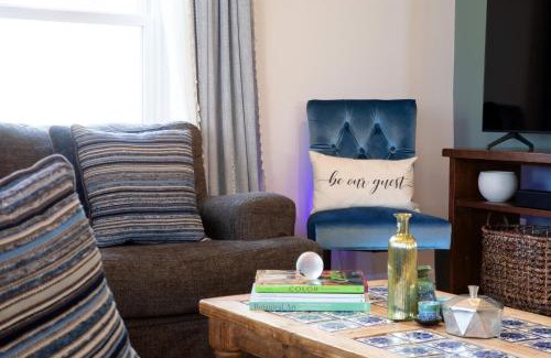 Stamford House | Entire House Right In Stamford's Heart