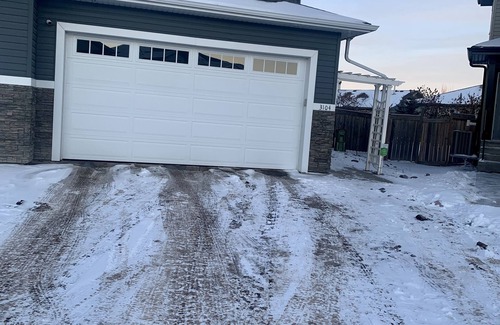 Northeast Edmonton House | Entire One bedroom basement suite+Laundry+Kitchen