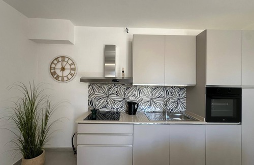 Bomerano Apartment | Entire Residence with 3 Apartments, Mountain View, Wi-Fi and Air Conditioning