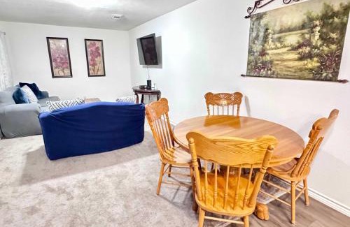 Port Arthur House | Entire Spacious 4 BR Home for Professionals