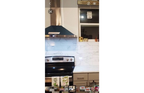 Harwood Lane Apartment | Entire Studio Apt + Patio + Lake View + Private