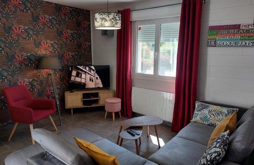 Baresia-sur-l'Ain House | Entre Lacs Et Montagnes , Maison individuelle,lits préparés, parking et ménage inclus