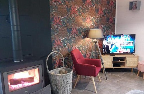 Baresia-sur-l'Ain House | Entre Lacs Et Montagnes , Maison individuelle,lits préparés, parking et ménage inclus