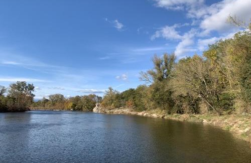 Vallon-Pont-d'Arc Apartment | ENTRE RIVIERE ET FORET