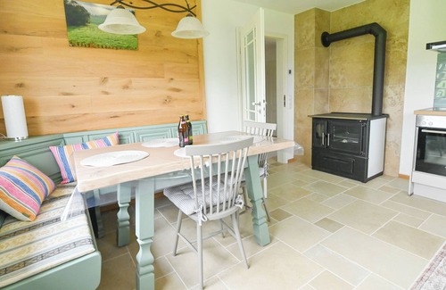 Oberaurach Apartment | Entspannen und Verweilen - Ferienwohnung im Steigerwald mit Panoramablick