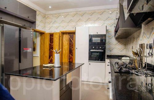 Independence Layout Apartment | Enugu-LuxVilla 4 BEDROOM LUXURY DUPLEX