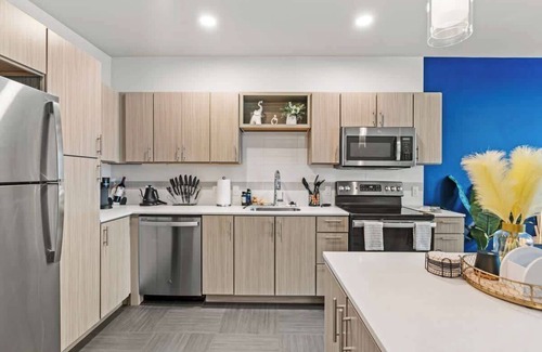 Rogers Condo | Epic 1BR + Pool | Gym + Yoga | LCP Collection