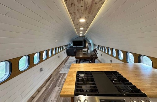 Houston House | Epic Alaskan Airplane Home DC-9