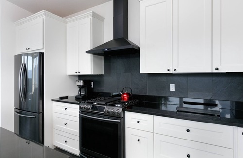 Carson House | Epic Columbia River views * New Modern Home in the heart of the gorge.