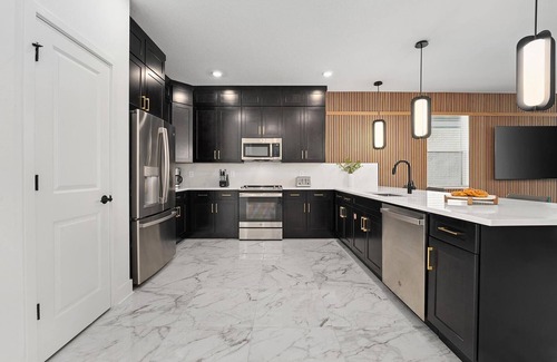 Florida Center House | Epic Estate | Ultra upscale home w huge BRs, next level amenities, next to parks