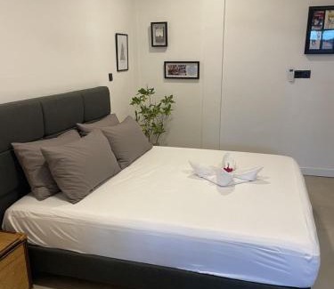 Muli Hotel | EQ SURF RETREAT