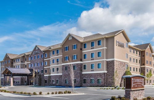 Midtown Anchorage Apartment | Equipped Mid-Town Studio | Free Daily Breakfast + Heated Indoor Pool Access