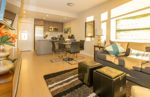 Downtown Victoria Condo | EraBella-Downtown 12th floor Beauty, Free Parking and Wifi, Close to Everything by Victoria Prime!