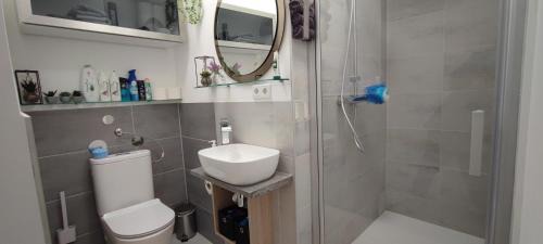 Gladbach Apartment | Erdgeschoss Koralle im Zentrum