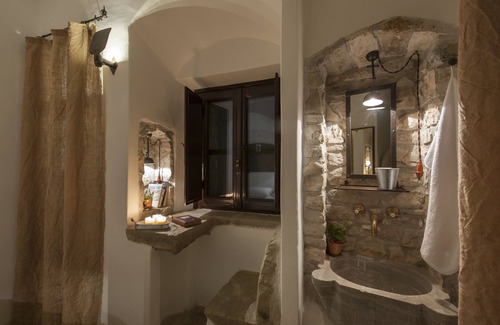 Parrano House | Eremito