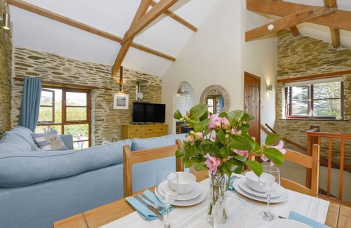 Pelynt Cottage | ERIN COTTAGE, pet friendly, character holiday cottage in Looe
