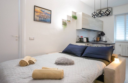 Niguarda Apartment | "Erinus" just 7 minutes walk from the M3 line