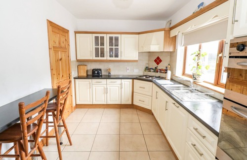 Connacht Cottage | ERRIT, pet friendly, with open fire in Loughglynn, County Roscommon