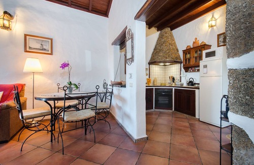 Guime Villa | Beautiful Country Villa with Pool, Terrace, Garden & Wi-Fi; Parking Available