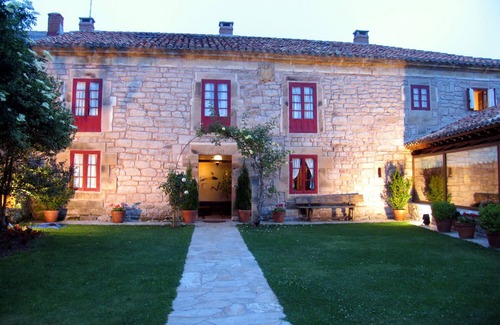 Naveda Cottage | Casa de Campoo up to 33 pax. Ideal for families with children.