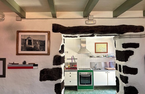 Taibique Cottage | Rural home for 4 guests, art gallery inspired