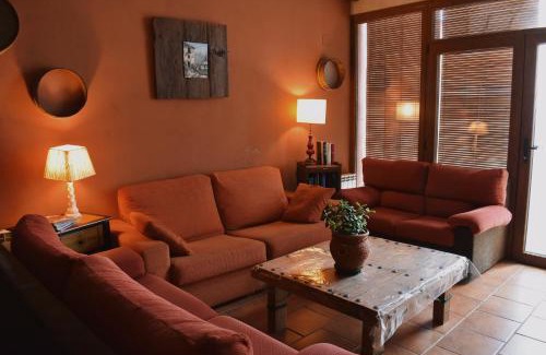 Villanueva del Rebollar de Sierra House | La Casa del Azafrán