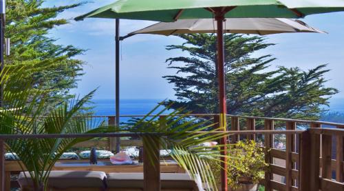 Pichilemu House | - ESCAPADA DE LUJO PARA DOS - Casa Boutique Privada - Vistas al Océano - Parrilla y Fogón en Quincho Privado - Insumos desayuno - Tu estadía incluye GRATIS 1 Sesión de Hidromasaje & Cromoterapia bajo las estrellas en Jacuzzi Privado