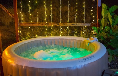 Aibonito Hotel | ¡escapada Romántica! Glamping en Burbuja con Jacuzzi Privado Para Dos