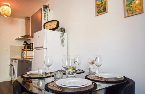 Beaujeu Apartment | Escapade Beaujolaise aux Vignes