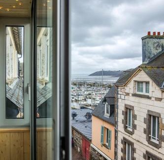 Binic Apartment | Escapade en Bord de mer avec Sauna et Spa Privés