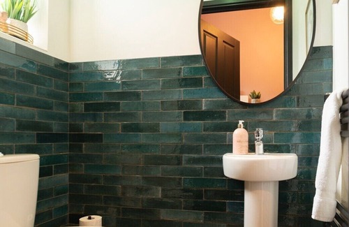 Moorthorpe House | Escape 2 Unwind, Collier's Retreat - Sleeps 6