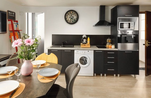 Noisy-le-Grand Apartment | Escape between Paris, Disneyland and the banks of the Marne