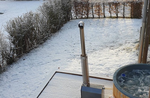 Grand'Combe-Chateleu Cottage | Escape in a warm and comfortable setting! Tailpieces Farm 5☆