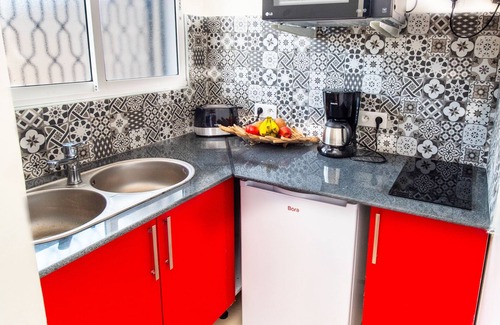 Port-Louis House | Escape in the heart of the city Studio Jacuzzis Sauna and swimming pool