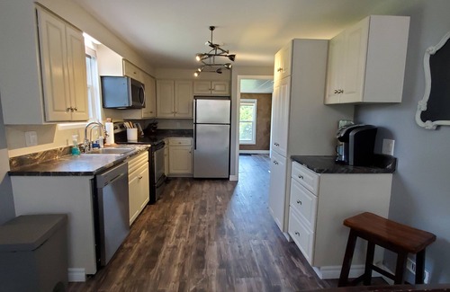 Whitewater Region Cottage | Escape the city to this quiet home along the beautiful Ottawa River