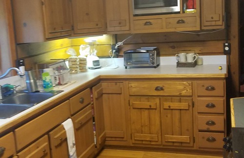 Wicomico Church House | Escape this holiday to our Riverfront log home on the Great Wicomico River.
