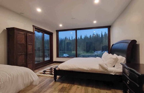 Thompson-Nicola Regional District Cabin | Escape To A Luminous, Off-grid Lodge Surrounded By Nature Near Blue River BC