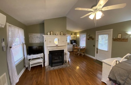 Blairsville Cottage | Escape to a Pet-Friendly Cabin near Helen, Blue Ridge & Appalachian Trail