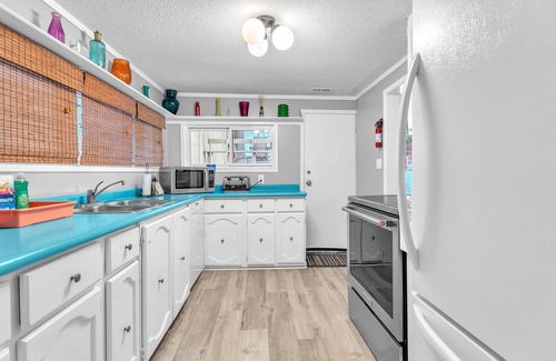 Grand Bend Cottage | Escape to Grand Bend at Sunnyside Cottage