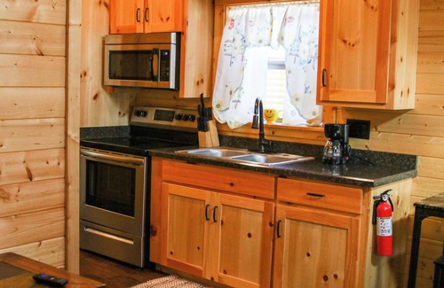Pipe Creek Cabin | - Escape to MewMaw’s Cabin at Al’s Hideaway—Your Perfect Hill Country Retreat!